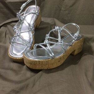 Kenneth Cole Reaction Essa Knots Metallic Silver Cork Platform Wedge Sandals 10M